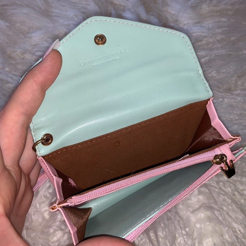 🔸 Wristlet - Pink Crown - Picture 3 of 3